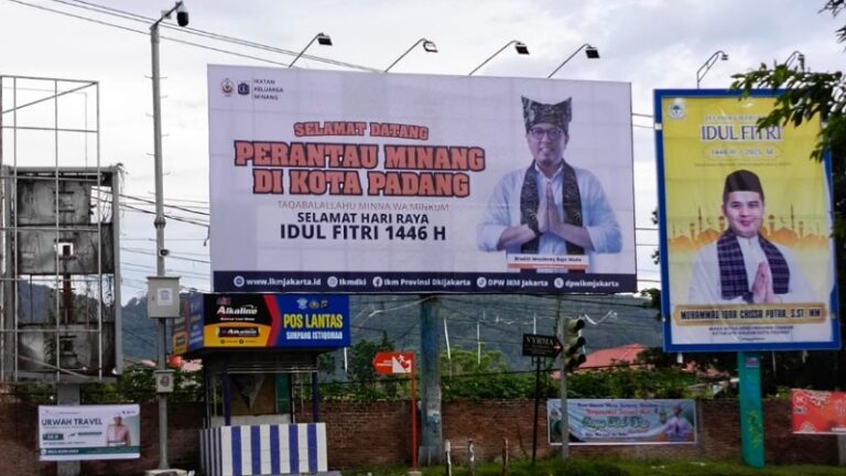 Ketua IKM Jakarta, Braditi Moulevey Rajo Mudo Sebar Baliho Sambut Perantau Minang
