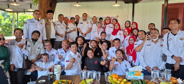 DPW IKM DKI Jakarta Salurkan Daging Qurban dari 8 Ekor Sapi, Perkuat Kebersamaan Warga Minang di Perantauan